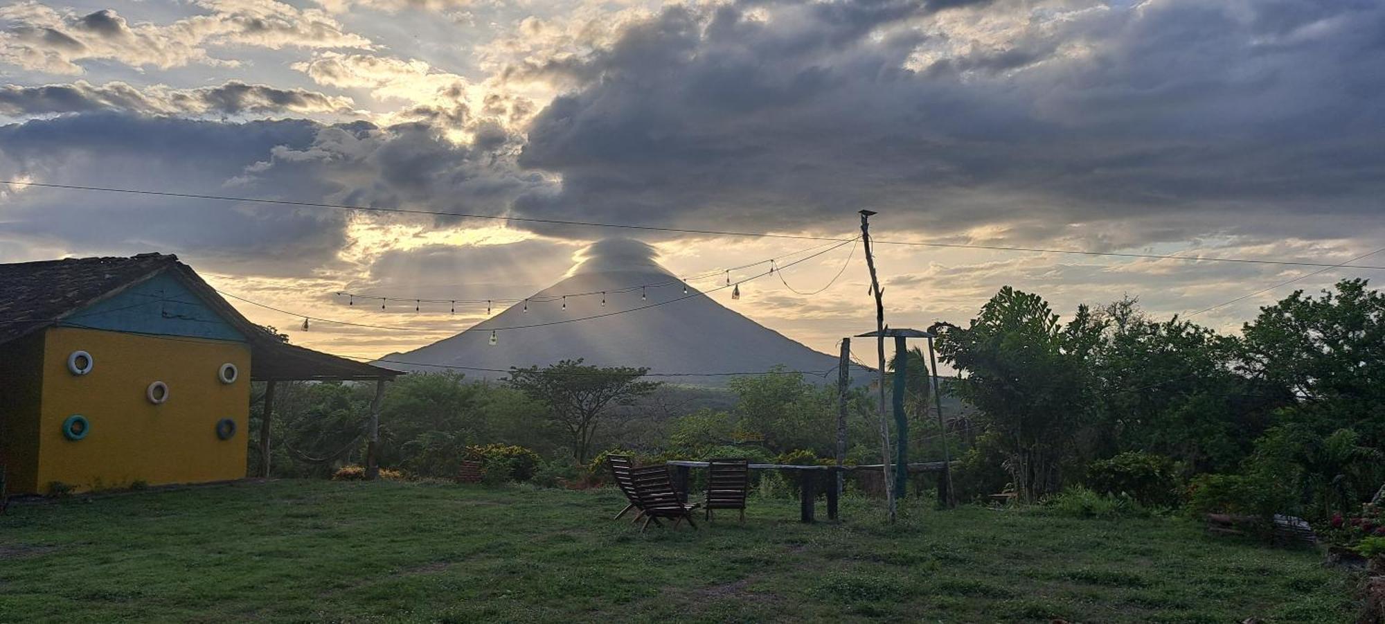 Hostel Santa Cruz Ometepe Altagracia Exterior photo